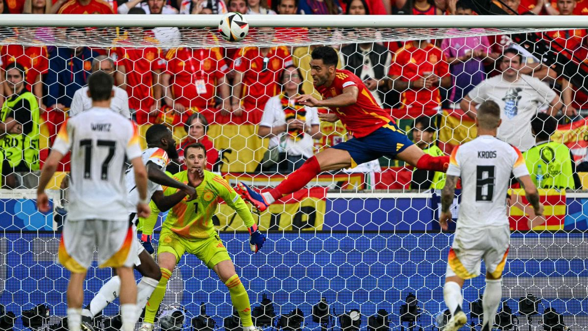 SprintDeRakitic's tweet photo. En 2024 eliminamos a una favorita, con gol de Mikel Merino en el descuento y retiramos a Kroos del fútbol.

En 2026 eliminamos a Portugal, mete Mikel Merino en el descuento y retiramos a Cristiano.

Es nuestro evento canónico, el mundial se ha empezado a ganar hoy señores. https://t.co/ukfYHgFIyr