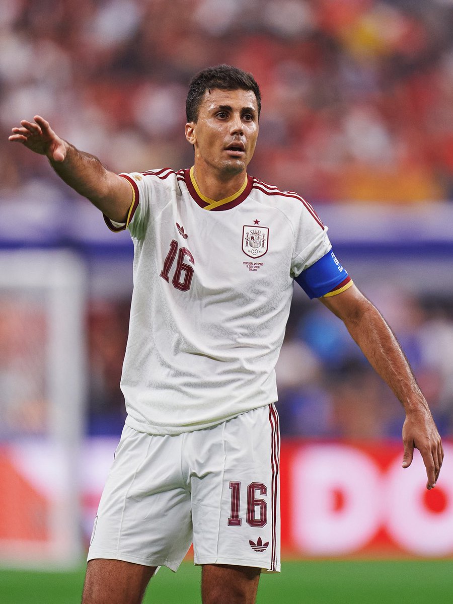 GeronimoMorgans's tweet photo. Rodri is the best deep-lying playmaker there’s  in the world. 

He completely (alongside Pedri) dominated that midfield against Portugal’s Vitinha and João Neves pairing and it wasn’t even close.

The vertical thinking, the ability to circulate possession across every single passing lane = short, medium, long, switches of play, disguised passes into runners and players between the lines it’s a masterclass in midfield orchestration every single time he steps on a pitch for Spain in this World Cup.

And then there’s the work without the ball. His aerobic capacity, his positioning, his counter-pressing, his ability to extinguish transitions before they even have the chance to develop, it’s on a completely different level to almost everyone else in the game.

He controls the very conditions in which they’re played. Absolutely outrageous footballer.