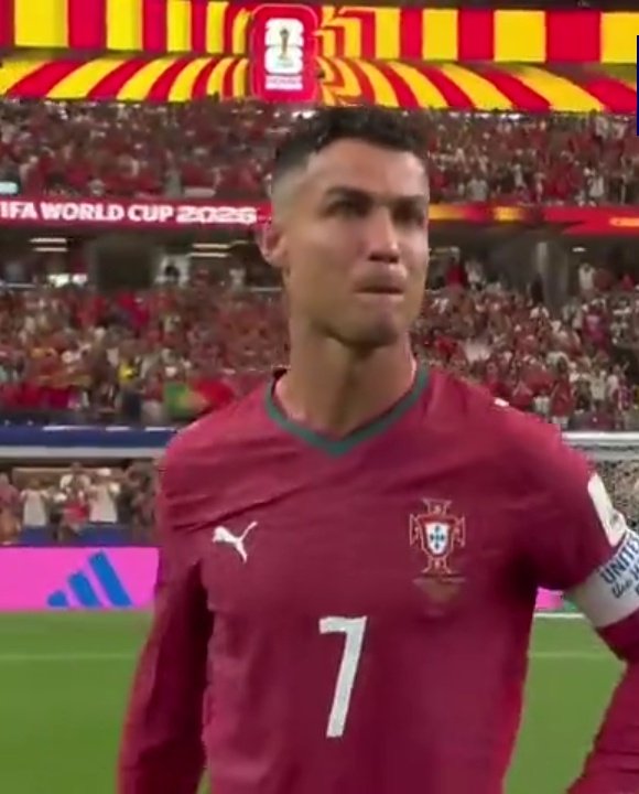 budakbaik______'s tweet photo. suwun mas cr7 https://t.co/QOuRp0ps8z