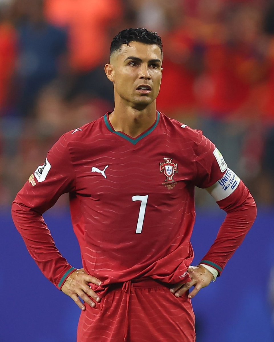 JersuloPai's tweet photo. Cristiano eliminado del mundial en su último baile. Sería de antifutbol total alegrarse por su eliminación, gracias por tanto fútbol leyenda, y duele por qué empezamos a vivir el fin una época. LEYENDA. 🇵🇹🐐 https://t.co/sclWobrJLh