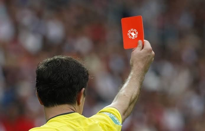 RoobetES's tweet photo. SI HAY ROJA EN EL PARTIDO DE ESTADOS UNIDOS HAY SORTEO DE $100 DÓLARES ENTRE TODOS LOS QUE COMENTEN ESTE TWEET. https://t.co/UVNJckvPG3