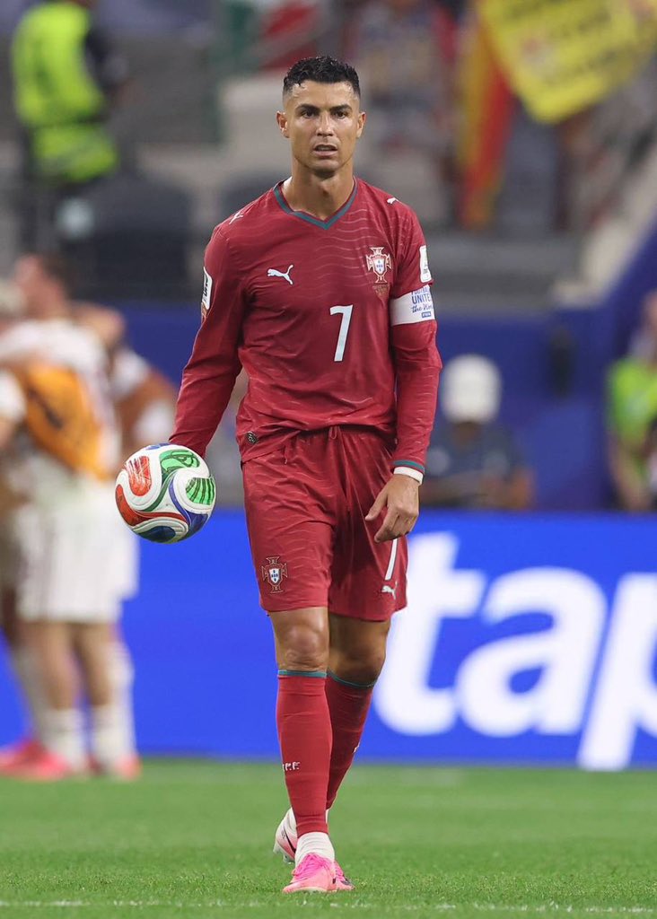 roryrmfc's tweet photo. يشيخ يقلع ام كأس العالم انت الاعظم والافضل بالتاريخ
you always be my hero ind my goat forever ❤️ https://t.co/pNSRSgIH0Z