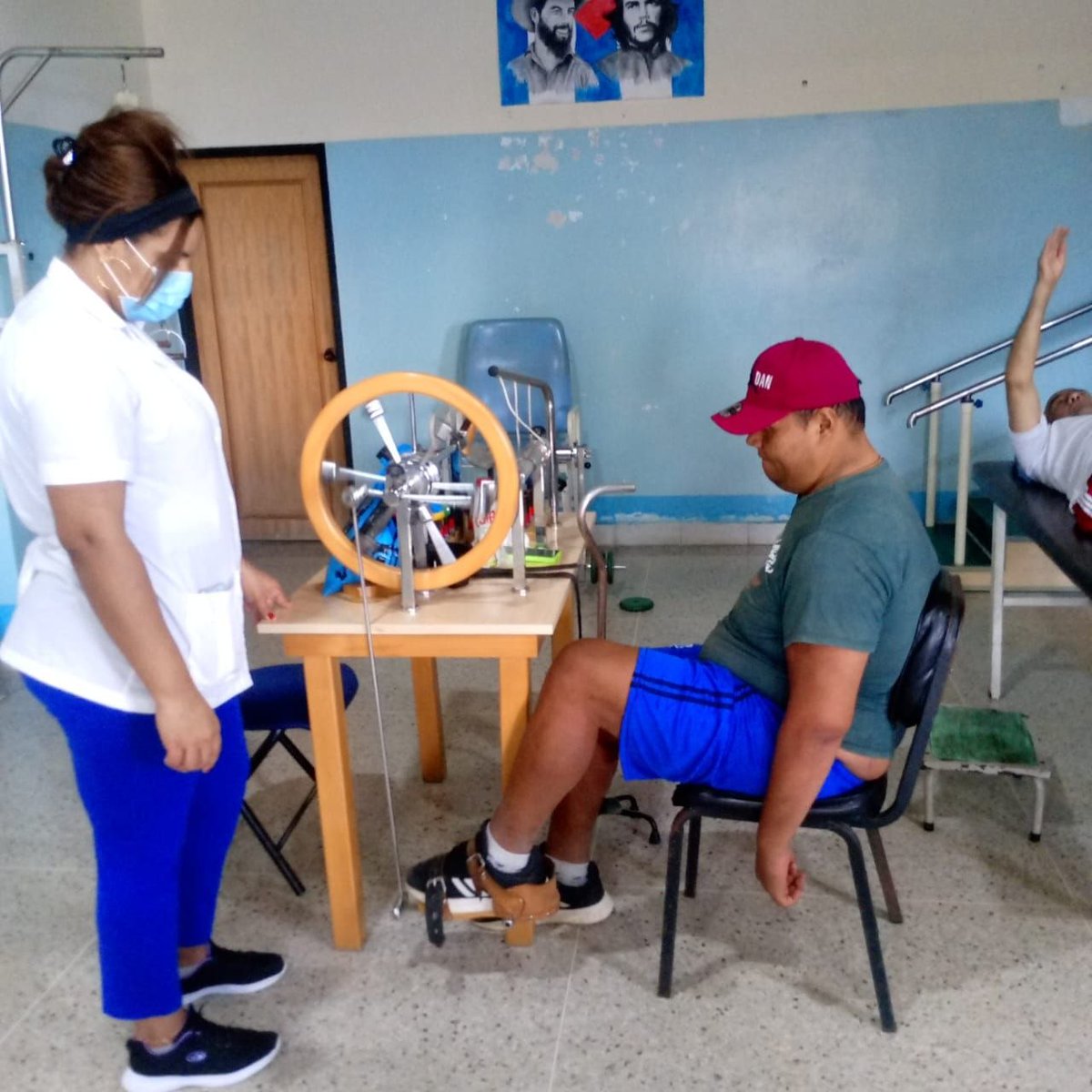 cubacooperaven's tweet photo. Salud y excelencia en el Táchira. 🇨🇺🇻🇪 Desde los CDI en San Cristóbal y el municipio Capacho, nuestros colaboradores brindan atención de calidad en oftalmología, podología y rehabilitación. ¡Compromiso inalterable con el bienestar del pueblo venezolano! 🩺✨

#CubaCoopera https://t.co/Gr0ILmZfGk