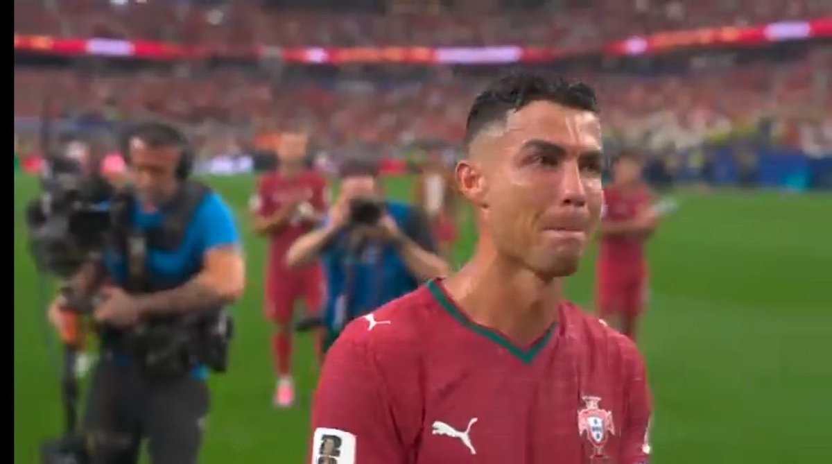 Barcelonismos's tweet photo. “Dame a Uzbekistan o un penalti o lloro” https://t.co/0gZ3JA16YO