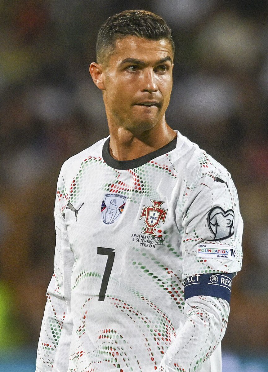 FabrizioFauno's tweet photo. Deja al fútbol antes que el fútbol te deje a ti. 🕊️ https://t.co/qXka3FyKzZ