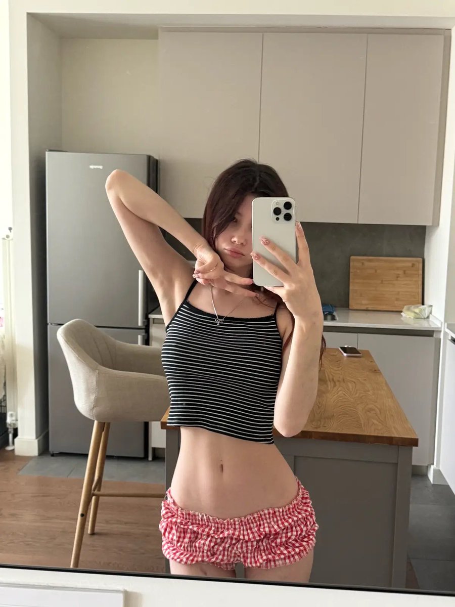 bonnioxpetite_'s tweet photo. ✌️🥰 https://t.co/B4aHrGxPdo