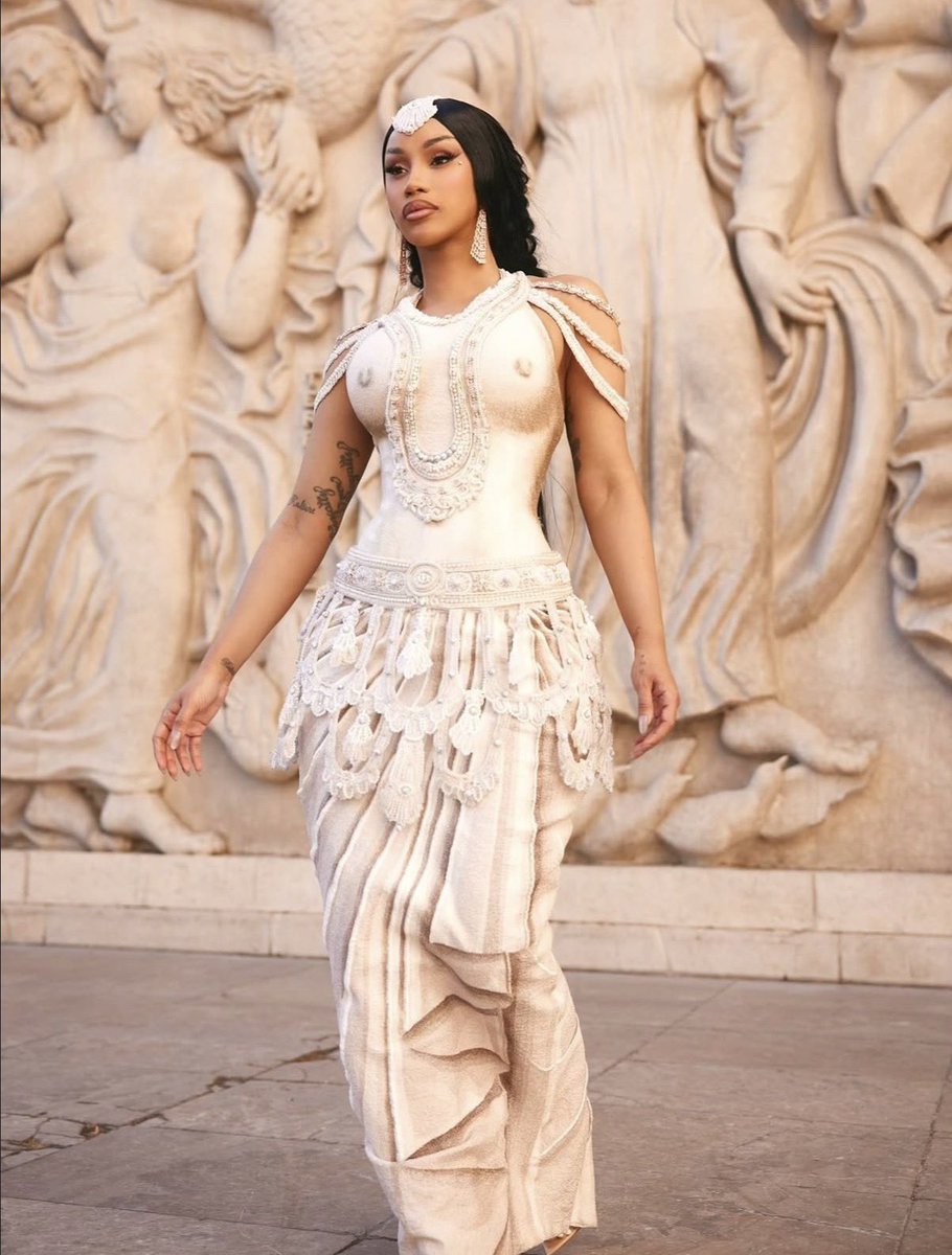BardiUpdatess's tweet photo. Cardi B wearing custom Rahul Mishra at Paris Haute Couture fashion week via Instagram. https://t.co/Av6oWUqdpJ