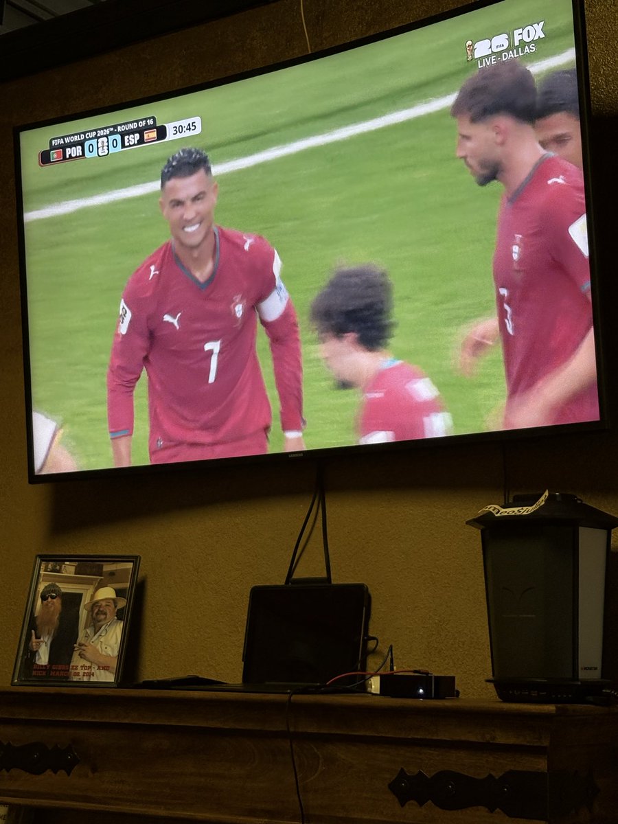 SophiaM41298966's tweet photo. World Cup 2026 my favorite Cristiano
Ronaldo ❤️🏟️⚽️ #cigaroftheday #olivamelanio  #sophiassmokes #elcidscigarshop #elcidscigars #cigars #cigarboss #cigarlounge #cigarshop #cigartime #botl #sotl #cigaraddict #cigarpassion #cigarcollector #cigarworld https://t.co/P6bAonq55f