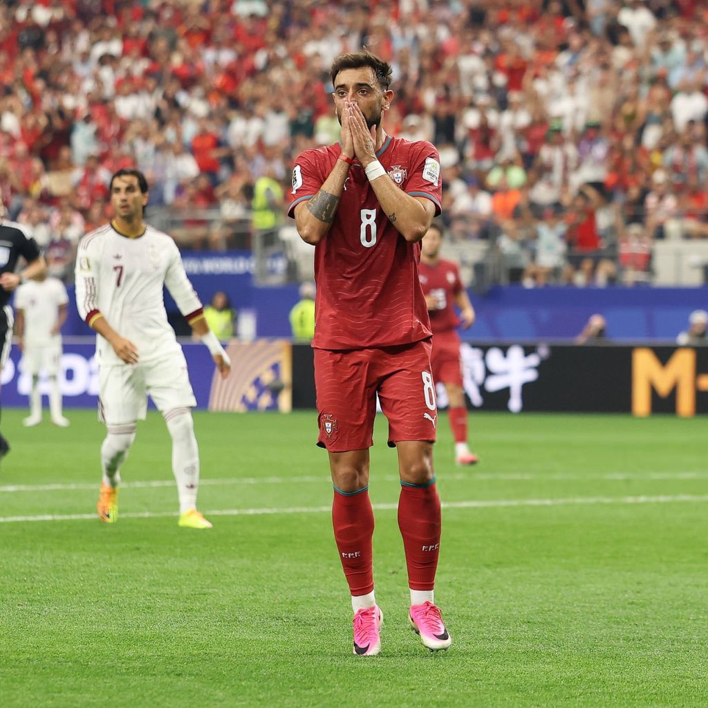 centredevils's tweet photo. 🚨🚨| Bruno Fernandes and Diogo Dalot have been eliminated from the World Cup. 💔 https://t.co/iqJVvTpKcV