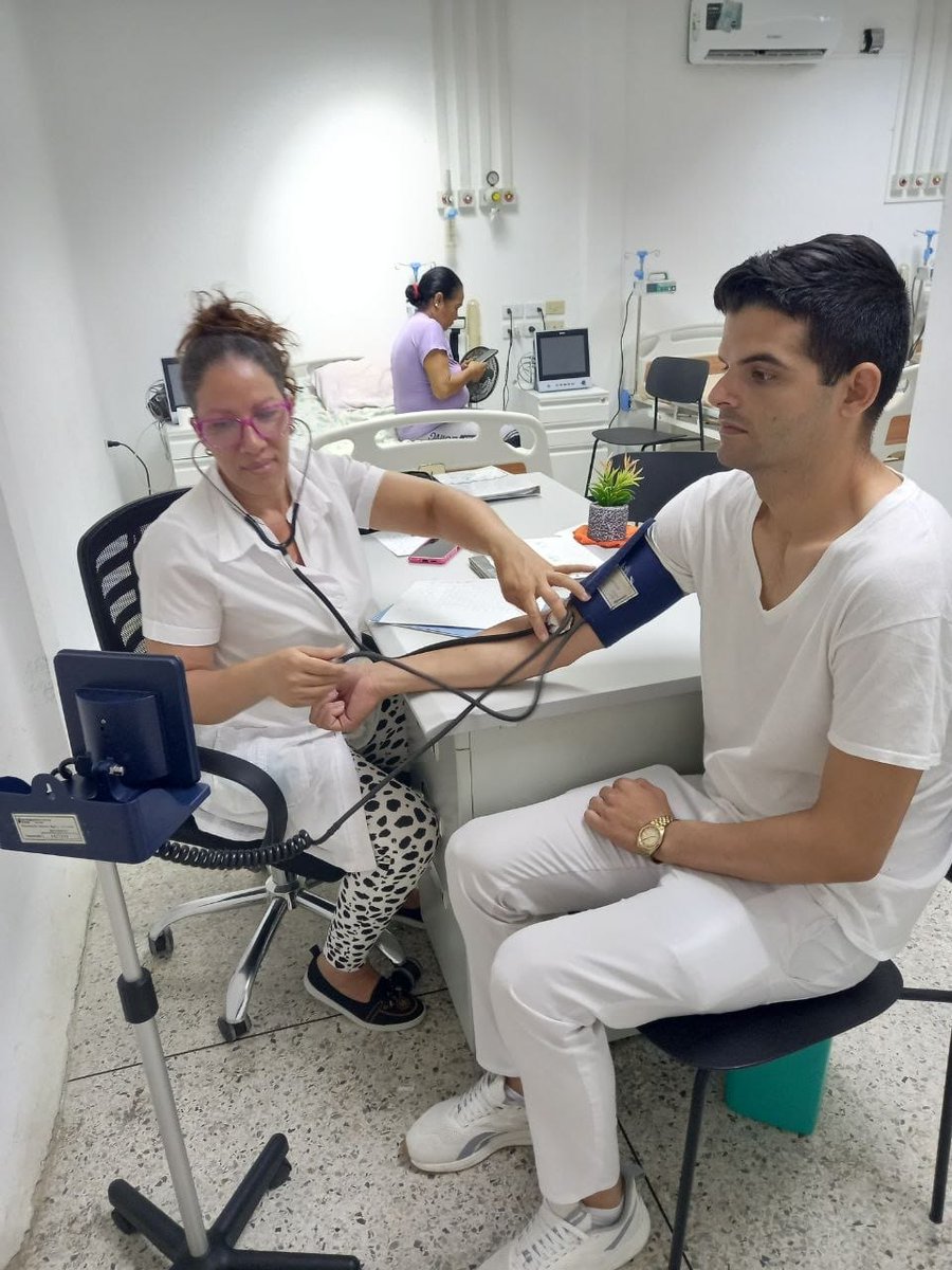 cubacooperaven's tweet photo. Salud y compromiso en Falcón. 🇨🇺🤝🇻🇪 Desde los CDI "Alberto Beto Zamora" (Municipio Sucre) y "José Ramón Jatem", nuestra brigada garantiza atención médica de calidad. El cuidado mutuo y la atención al pueblo son el motor de nuestra labor diaria. ¡Seguimos adelante!

#CubaCoopera https://t.co/4I00Bo2mmp