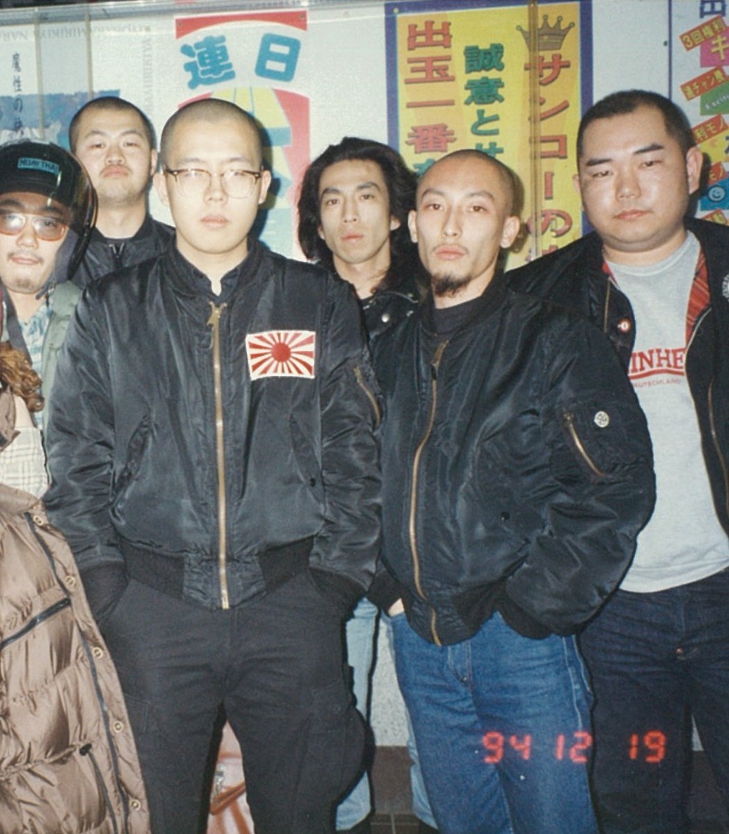 gwatapishisai's tweet photo. （左）平成甲戌於高円寺。右端は故樋田雅巳氏。樋田氏はイアン・スチュアート・ドナルドソン氏と面晤した（右）数少ない日本人のうちの一人也。 https://t.co/py7LtJWaHM
