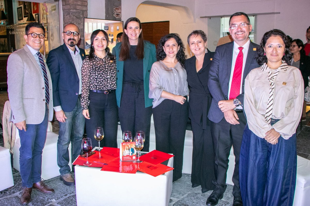 IberoPuebla's tweet photo. 📰La IBERO Puebla estrena plataforma de posgrados en línea. Son 7 nuevos programas creados para responder a los retos actuales de los negocios, la educación y la realidad nacional. ¡Formamos profesionales capaces de cambiar el mundo! 
➡️ https://t.co/TZPujO4O9V https://t.co/3NmaCkeUaR