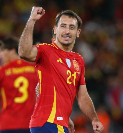 xPodrii's tweet photo. 🚨🚨🚨ÚLTIMA HORA: Mikel Oyarzabal, fruto del enfado de no meter gol, ha disparado a varios compañeros de selección

No hay heridos https://t.co/Y2zF8oakbx