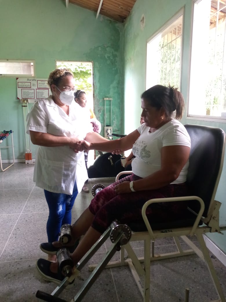 cubacooperaven's tweet photo. Salud y rehabilitación de excelencia en el estado Portuguesa. 🇨🇺🇻🇪 Desde los CDI "Villa Araure", "Dr. Manuel Padilla", "Padre Esteller" y "Pablo Salcedo", nuestros especialistas garantizan atención en RX, ecografía, fisioterapia y rehabilitación. 
#CubaCoopera https://t.co/GSj424PLWt