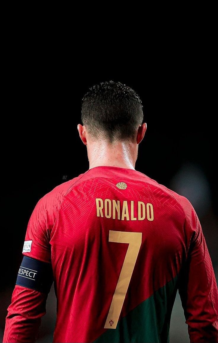 feratakblt's tweet photo. Futbola kattığın herşey için teşekkürler Kral @Cristiano 👑 🏟 
#CristianoRonaldo #CR7 #SIUUUU https://t.co/mM933y5QaJ