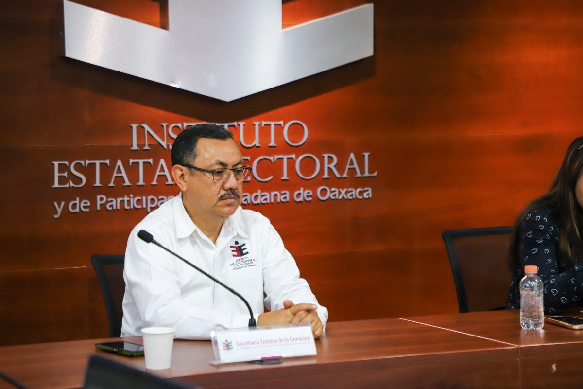 AnaM_M7A's tweet photo. Reunión de seguimiento respecto a las líneas estratégicas relacionadas con la página web institucional, de acuerdo con los Planes Anuales de Trabajo 2025-2026 de las Comisiones Temporales de Comunicación (CTC) y Modernización (CTMI) del IEEPCO. https://t.co/RPj0NGkjXS