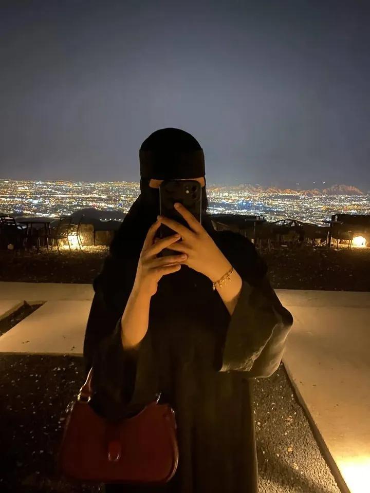 Mahgobnitwu's tweet photo. ان بغيت تحب حب اللي يحبك
لاتحب انسان قلبه مايبيك

اكذب الاقوال من حبك يسبك
من يحبك صدق...مايرضى عليك
[[෴✿ شَغُوف ✿༊෴: 💜 https://t.co/j8i2PSUbyo