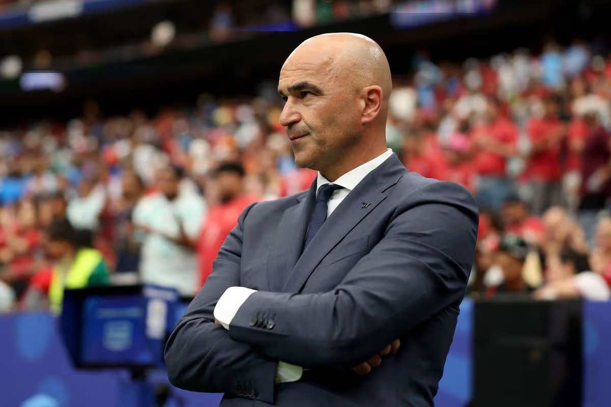 pacopolit's tweet photo. ⚽️ Ahora que se ha pasado el subidón... bastante mérito de Portugal. Cualquiera con ojos ve que han jugado con 10 todo el partido: aguantar 96 minutazos contra España sin delantero centro tiene mucho mérito. Gracias Bob Martínez por poner al Bicho, España no lo olvidará ❤️❤️❤️ https://t.co/m5RshrIabY