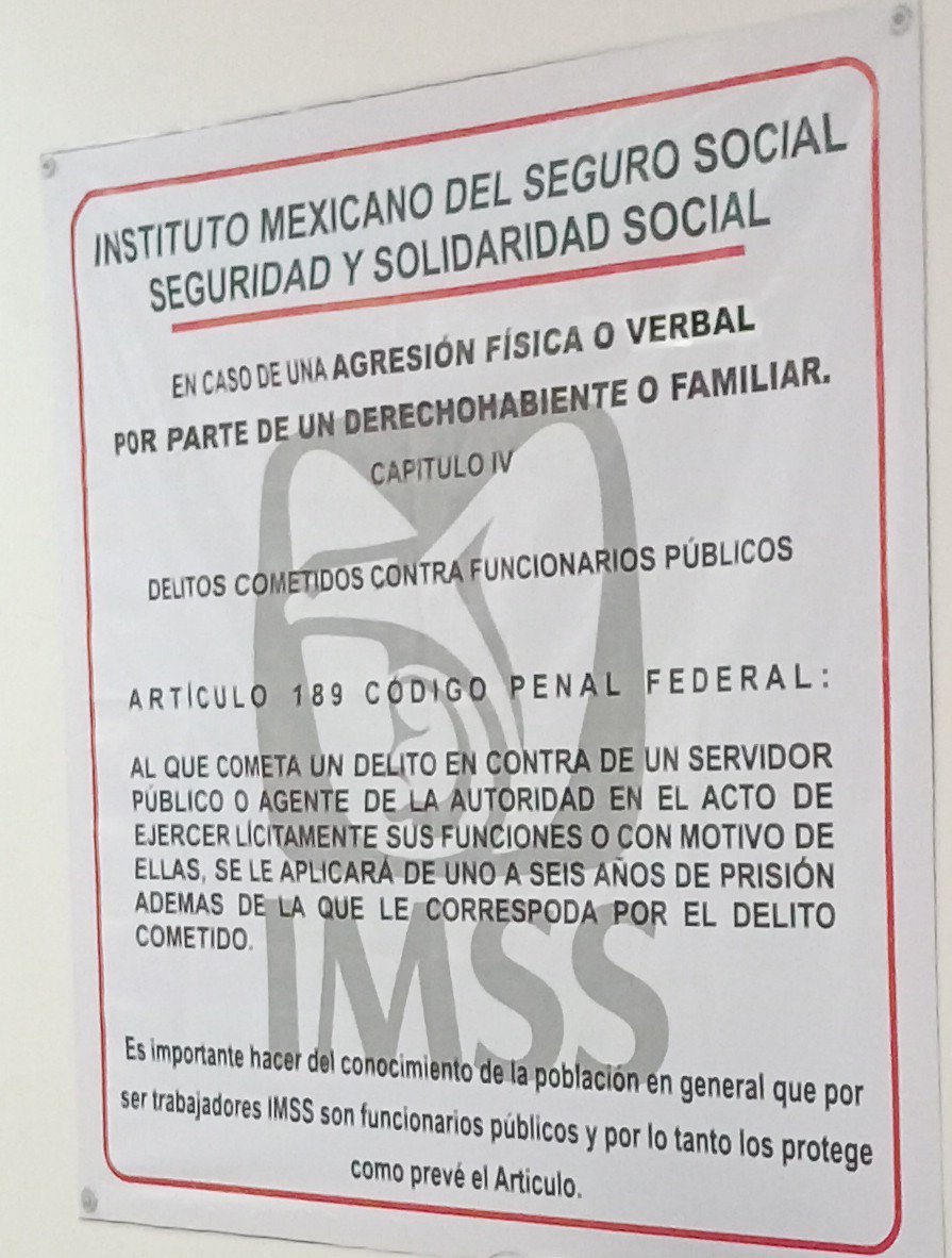 akelarre74's tweet photo. De la sección en @Tu_IMSS, no saben usar el corrector. https://t.co/jGPYwV2sfq