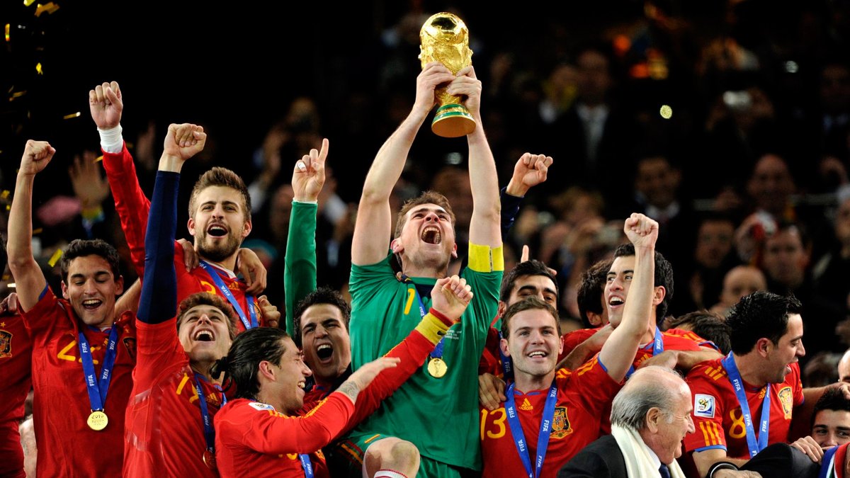 solofichajes123's tweet photo. DATO| La última vez que España alcanzó los cuartos de final en un Mundial acabó siendo campeón 

▪️Ocurrió en 2010, cuando, curiosamente, también derrotó a Portugal 1-0 en octavos https://t.co/xIXHnkIrhm