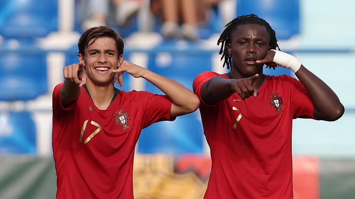froholdtprop's tweet photo. Que este mundial seja o fim de ciclo para imensos jogadores e que se dê oportunidades às novas gerações, a começar já nos próximos amigáveis 👍 https://t.co/wke8NP1OhJ