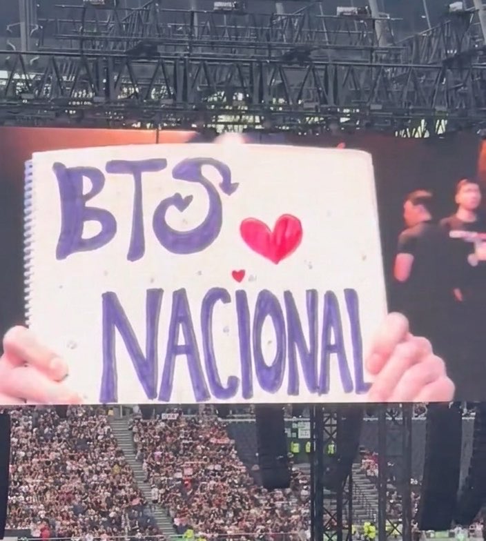 softiegoo's tweet photo. OMG YA VIERON? por eso bts debe ir al nacional https://t.co/wnOjp3lS8h