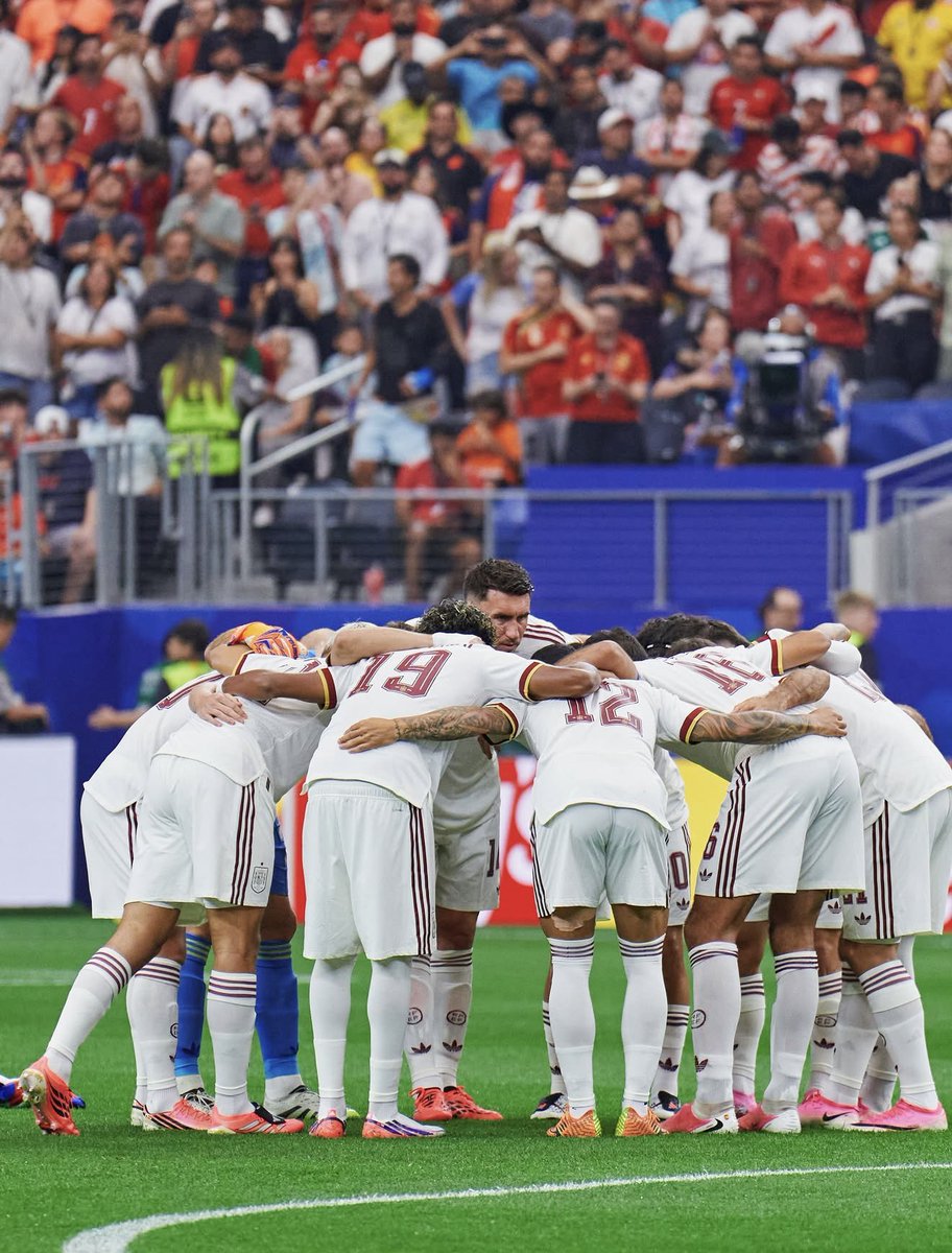 futebol_info's tweet photo. Espanha ainda não sofreu gol nesta Copa do Mundo.

🇪🇸 Espanha 0x0 Cabo Verde 🇨🇻
🇪🇸 Espanha 4x0 Arábia Saudita 🇸🇦
🇪🇸 Espanha 1x0 Uruguai 🇺🇾
🇪🇸 Espanha 3x0 Áustria 🇦🇹
🇪🇸 Espanha 1x0 Portugal 🇵🇹

👀

📸 Seleção Espanhola https://t.co/vzTOWKVzfl