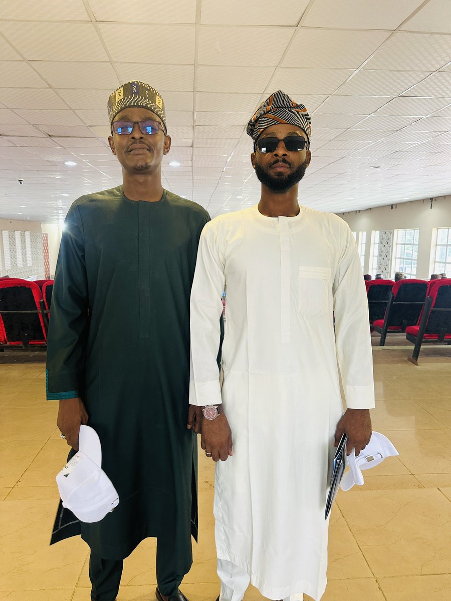 Ahmad_Gogel's tweet photo. Mati da Ladon Arewa Twitter, wato wallahi mu kanmu munsan bama jin magana 😂😂😂 https://t.co/znpfOEWKFK