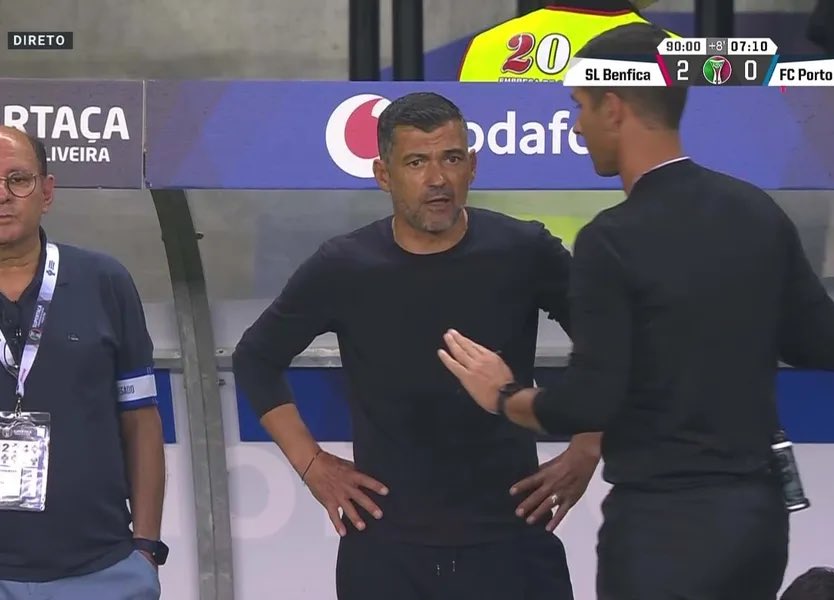 SpaceTrolha's tweet photo. Eu sei quem metia os filhos em campo na seleção e jogavam melhor que o meio campo atual https://t.co/uznzWIFhM8