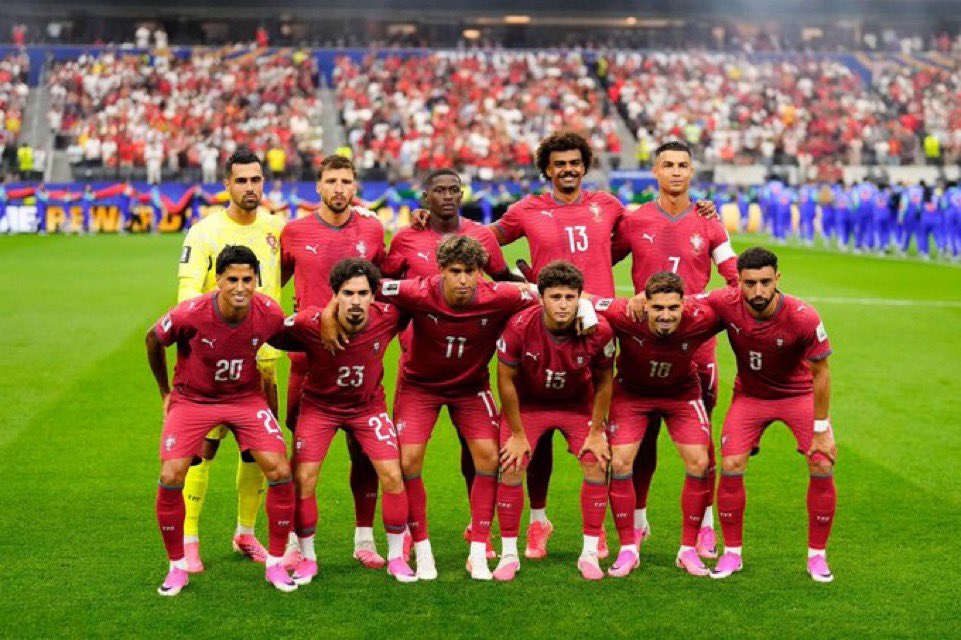 IRH2035's tweet photo. رحلة البرتغال انتهت من دور الـ16، فريق يملك أسماء تصنع الفارق، لكن بلا هوية واضحة، ولا روح حاضرة داخل الملعب.. 

من الصعب امتلاك جيل جديد عنده قدرة على المنافسة في #كأس_العالم والبطولات الأوربية، وهذا ما قد تواجهه مستقبلًا.. https://t.co/Ym1CGhDFwD