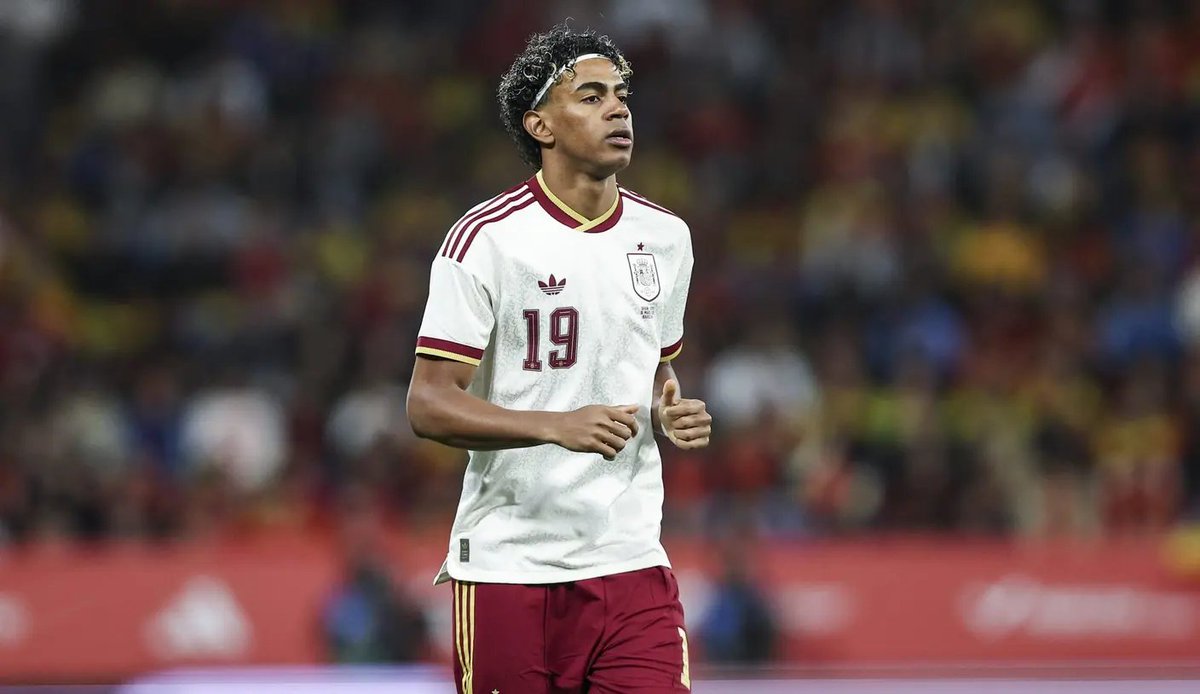 TouchlineX's tweet photo. 🚨 Lamine Yamal vs. Portugal:

· 0 goals
· 0 key passes
· 78% pass accuracy
· 3 shots
· 61 touches
· 6 defensive contributions
· 4/5 tackles won
· 10/21 ground duels won https://t.co/GQZpLryU0F