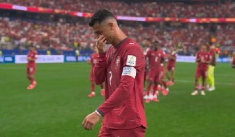 shanaticharsh's tweet photo. chin up champ! YOU ARE THE GREATEST OF ALL TIME ! https://t.co/Uldf65uolC