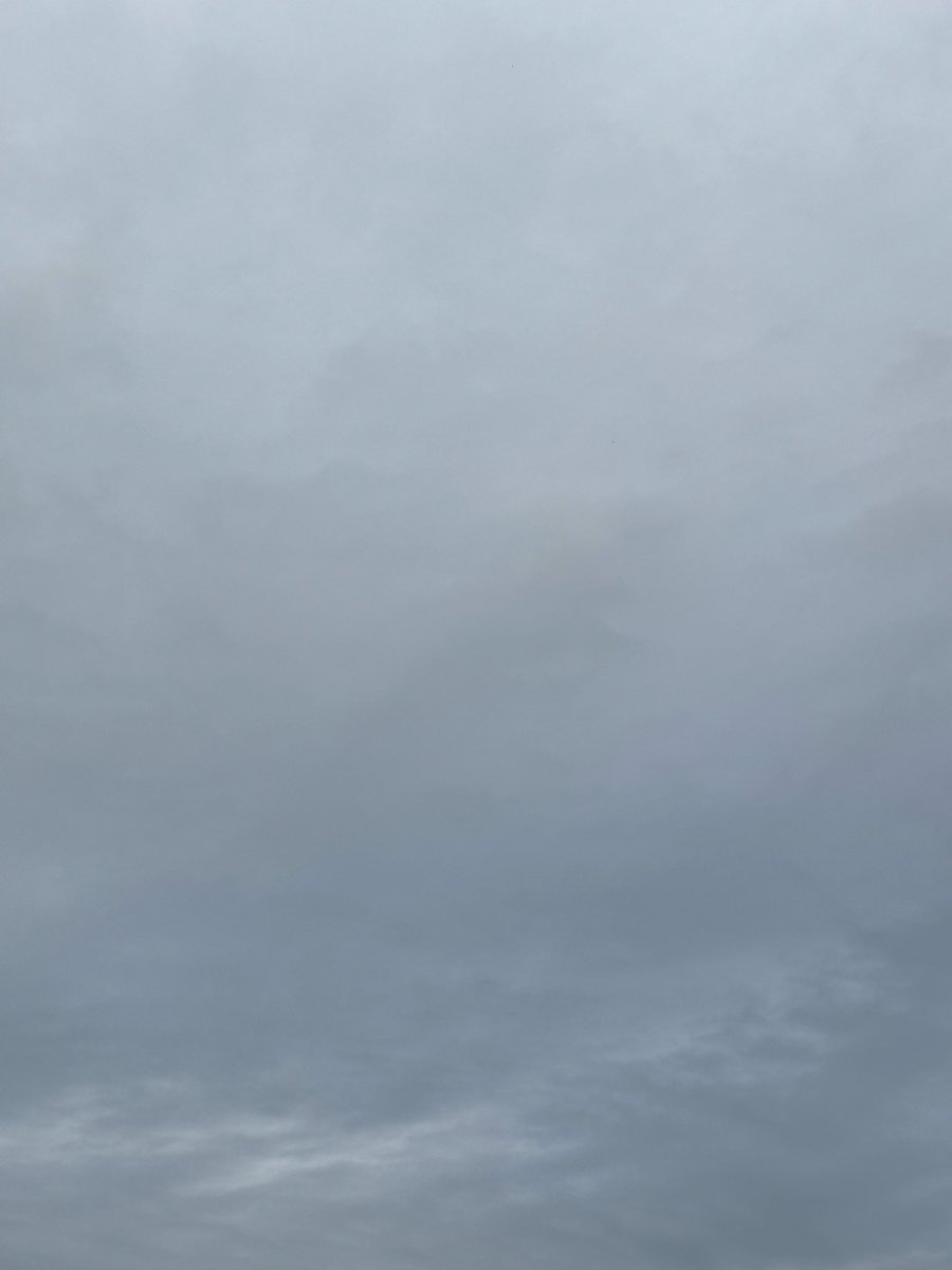 thaitakashi's tweet photo. おはようございます☁️
すっきりしない天気嫌ですね🥹少し肌寒いので体調管理に気を付けてください。
#イマソラ https://t.co/0JhRtUlatt