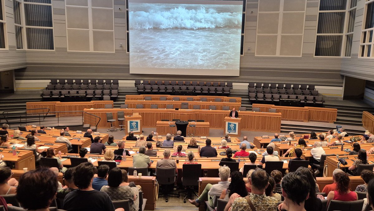 BenmiloudKarim's tweet photo. Au conseil départemental @HauteGaronne la projection du documentaire "Simone et ses sœurs" de David Teboul ouvre avec émotion l'Université d'été du @Shoah_Memorial.
Un temps fort de mémoire &amp; de réflexion collective, essentiel pour éclairer le présent et former les consciences. https://t.co/MzrV7d3Egp
