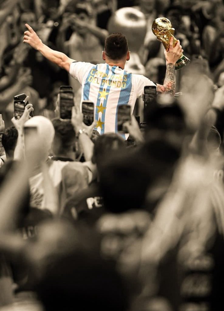fex1__'s tweet photo. والله لايوجد مقارنات ! حُسمت الأفضلية منذ وقت 🐐💙 https://t.co/n3TiXOm8Sw
