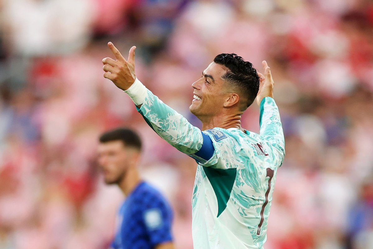 Mrlecturer35's tweet photo. The Legend 💯

The world cup trophy 🏆 would have added to his status. But even without it, he remains one of the biggest names in the game. 

Cristino Ronaldo is HIM 🎯

#WorldCup #WorldCup2026 #ESPPOR https://t.co/kpvdZUcNVv