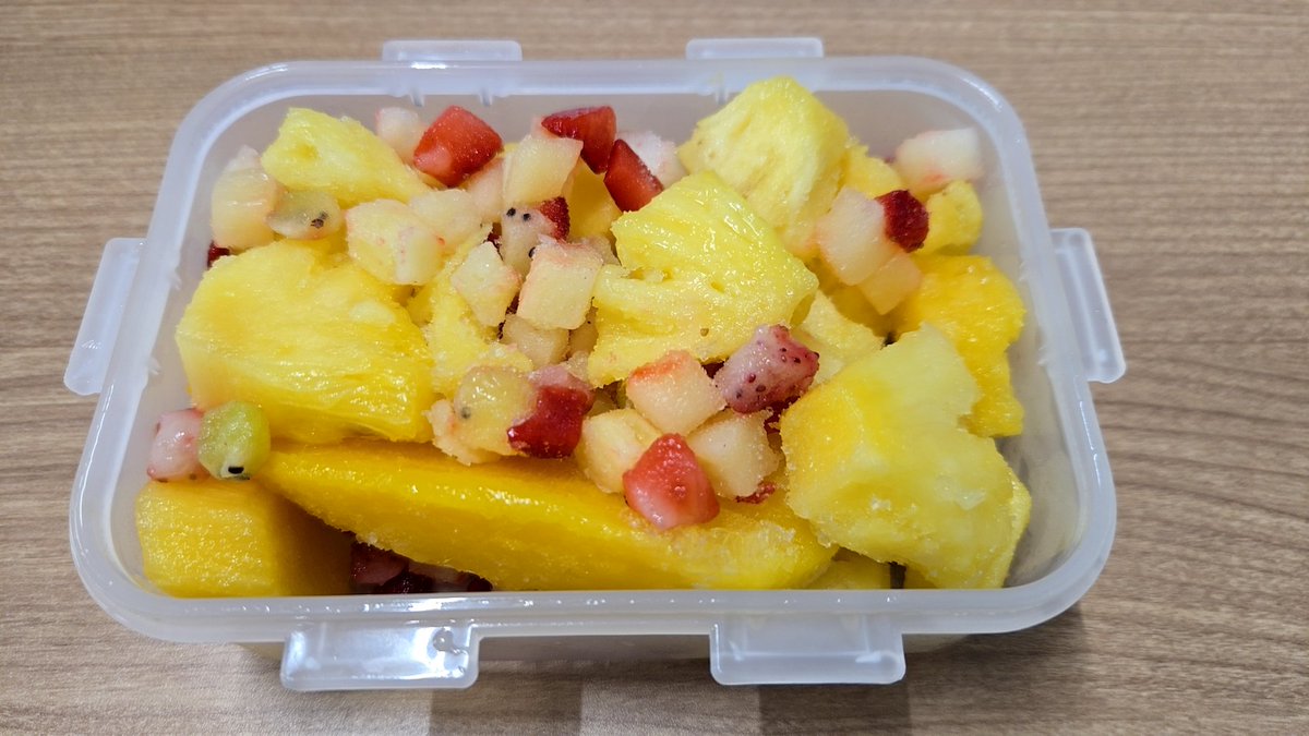 dietman222's tweet photo. おはようございございます🌞
今日は次男の修学旅行🚌楽しんできて欲しいな✨️

マンジャロ　
2026/3/3 〜現在7.5mg

今朝の記録
朝：冷凍フルーツ

体重：89.2(±0kg)
(Total：-9.4kg)

メモ：今週末の診察までにあと0.6kg落としたい…でも…明日は焼肉食べ放題…

#マンジャロ
#２型糖尿病 https://t.co/M9MuV3JQNE