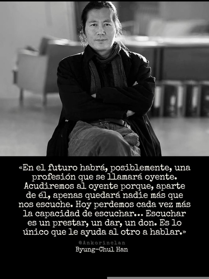 virginiog's tweet photo. ¿Estamos perdiendo la capacidad de conectar?

La escucha activa y la empatía son casi actos de resistencia  Una verdad incómoda la de Byung-Chul Han en un mundo lleno de ruido donde todos buscan ser el centro de atención hacer espacio al otro es un acto cada vez más extraño https://t.co/OBmwwJ7TJL