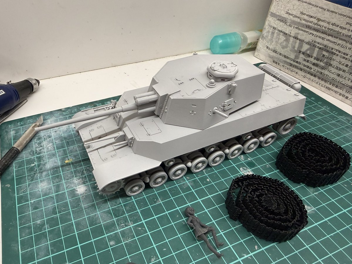 sPzAbt_513's tweet photo. 1/35 帝国陸軍 五式中戦車 「チリ」

捨てサフ⇄パーツチェックを繰り返しようやく基本塗装まで。チノモデルさんに出力依頼の「篤志女子学生（Volunteer female students）格好もジャストフィット！

#チノモデル
#ファインモールド https://t.co/02TSsNWjoA