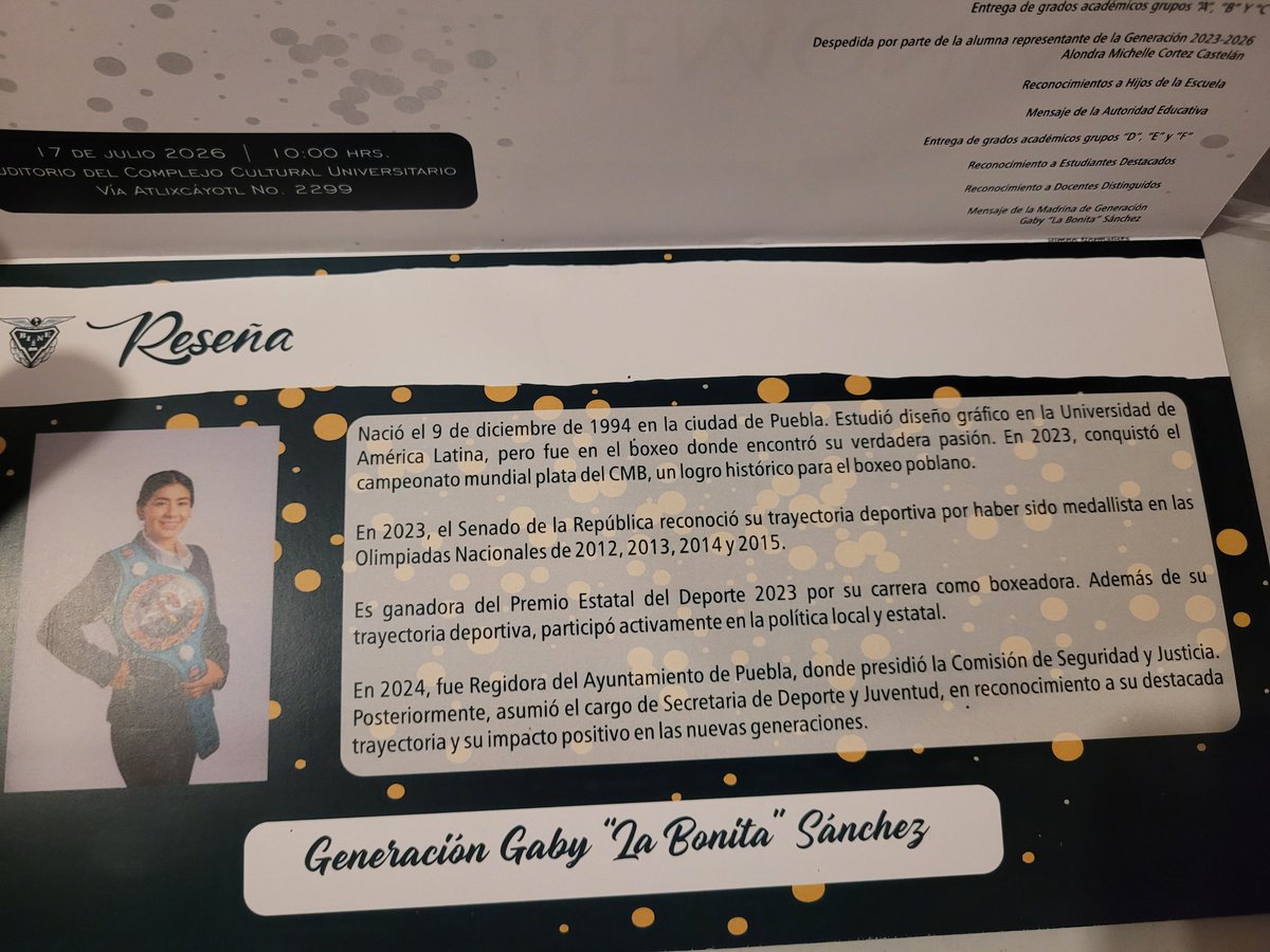 UTOPIACCION's tweet photo. @SomosBINE una pena que se presten a esto, pagamos un paquete nada barato para una ceremonia de 1 hora y media en el  complejo de afuerza y unas invitaciones que son un recuerdo para siempre y ustedes las  usan para propaganda política, cosa que no consultaron. https://t.co/LKu5kVgBnC