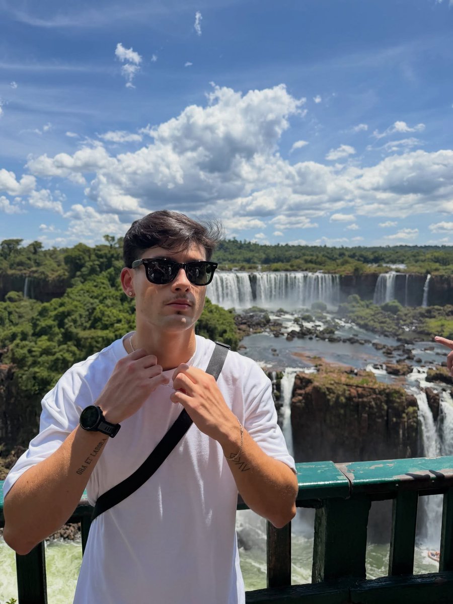 saintmuel's tweet photo. ⠀
⠀
⠀⠀⠀ ⠀ ⠀⠀⠀samuel bidon. ⠀⠀⠀dezenove anos. ⠀⠀⠀são paulo, sp. ⠀⠀⠀rato de academia. ⠀⠀⠀viciado em viver. ⠀⠀⠀sem tempo pro tédio. ⠀⠀⠀pt-br. rp +18. ⠀

⠀ https://t.co/KPusWcOIlm