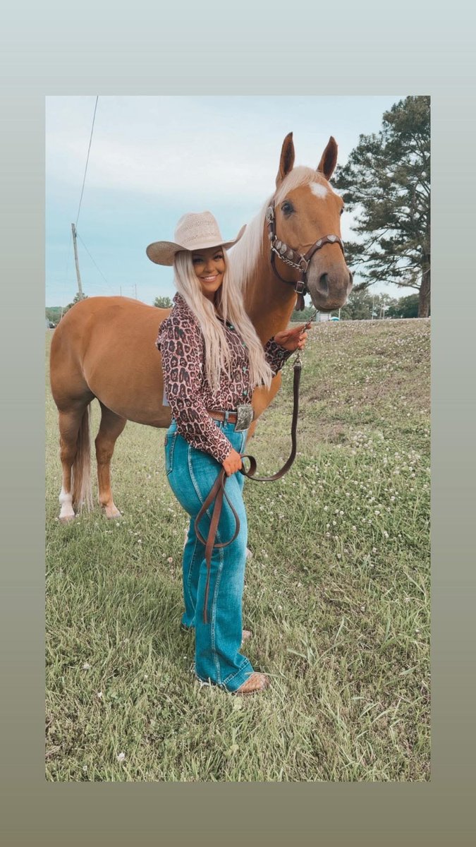 AbbyLeeSanders's tweet photo. https://t.co/3ZZ2FtFcHU