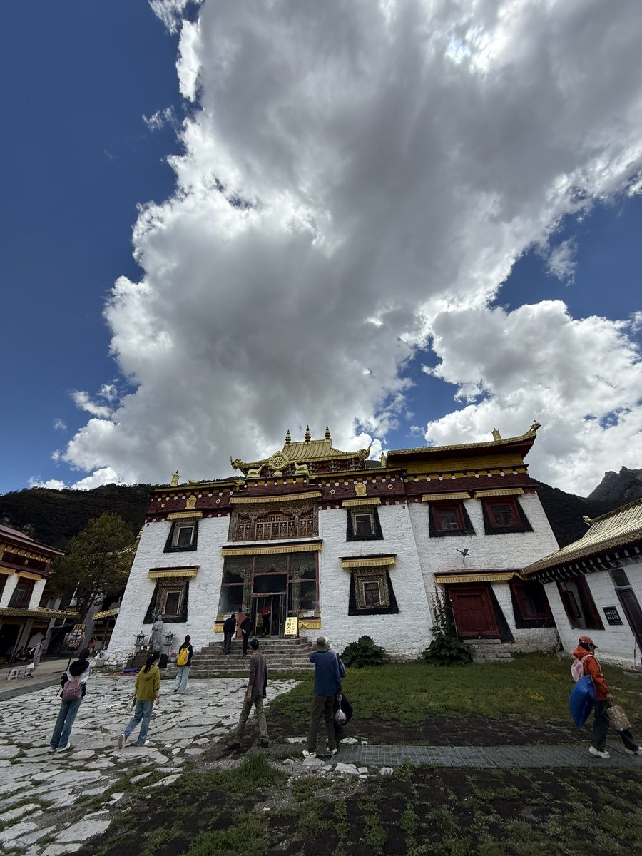 chenweihua's tweet photo. @RepAOC You are so ignorant. Have you been to Xizang or Tibet? You should fight for the human rights of Native Americans &amp; African Americans, who still suffer de facto segregations.  I have been traveling in the Tibetan regions in China for the last 3+ weeks, life is better every day. https://t.co/orZSOdWW3X