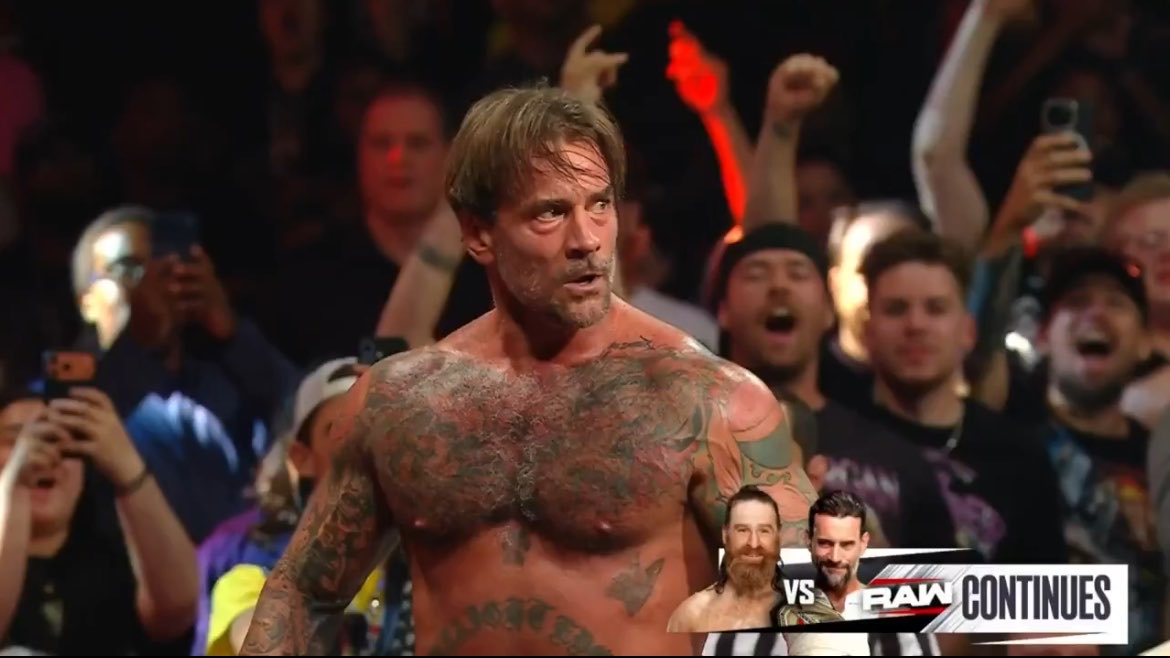 dashingxcody's tweet photo. the chest hair i am SO. 🤤🤤

#WWERaw https://t.co/IQv5lTCCiF