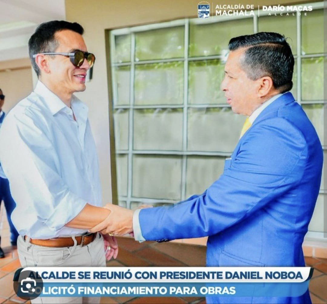 Ferxho_Iniguez's tweet photo. #DaríoMacas decidió abandonar el proyecto político que lo llevó al poder y terminó alineándose con ADN. Hizo campaña por el "Sí" en la consulta y dejó claro dónde estaban sus verdaderas lealtades.

En política, los ciudadanos toman nota de quienes cambian de camiseta por conveniencia. La coherencia no se proclama, se demuestra.

Y para la página o aquellos que tratan tergiversar la verdad investiguen un poco... 
Ecuador debe tener un pensamiento crítico. 
@MashiRafael

Para muestra un botón🟣