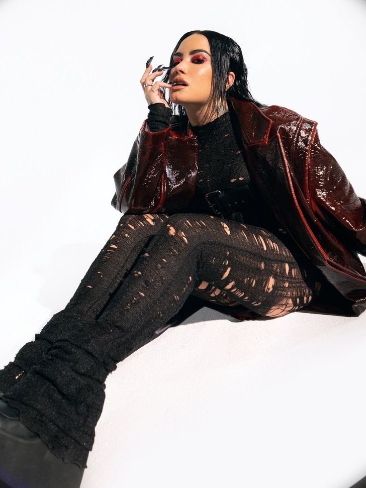demi_glow's tweet photo. holy fvck era was my fave https://t.co/vx4ATKjHRp