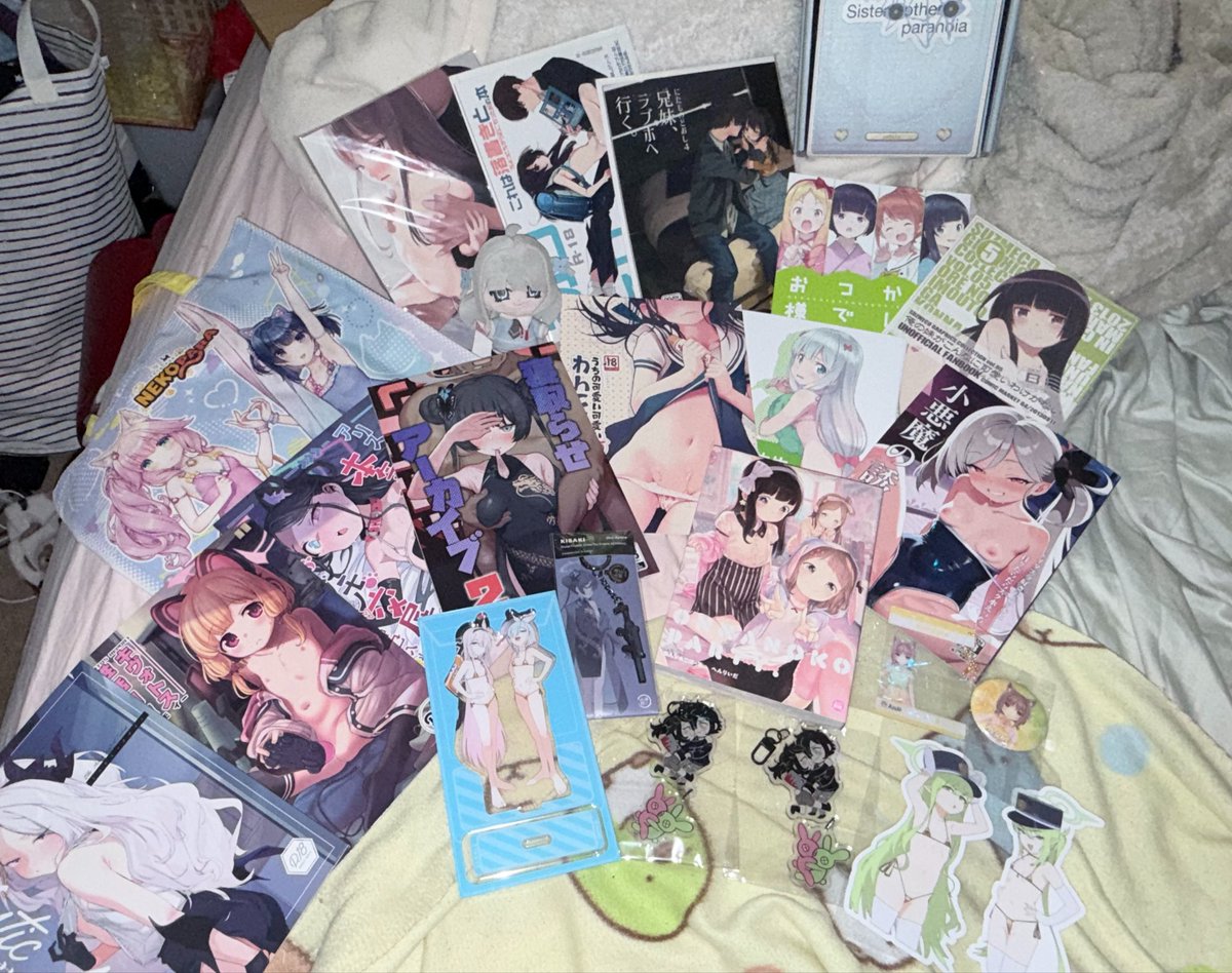 erohimekaiju's tweet photo. AX haul hehehe https://t.co/SdtUfzEYJ3