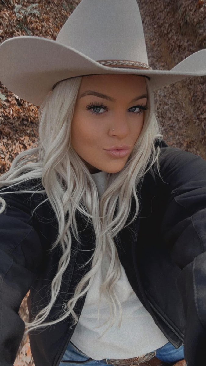 AbbyLeeSanders's tweet photo. https://t.co/TZtnXkZ4ew