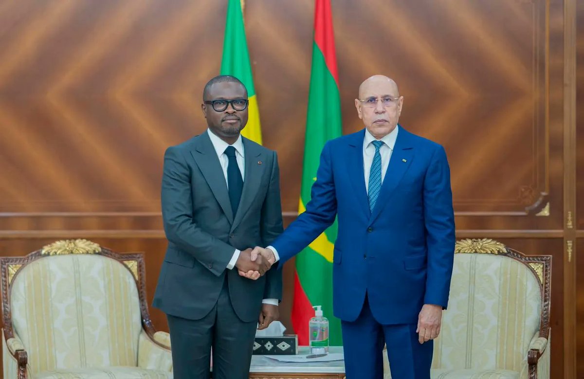 Mauritanie0tous's tweet photo. اتفق الرئيس محمد ولد الشيخ الغزواني ونظيره البنيني روموالد واداني على مواصلة الحوار السياسي وتعزيز التعاون المشترك، ودعم المبادرات الرامية إلى تطوير التبادل الاقتصادي والاستثمار وتحقيق التنمية المستدامة بما يخدم مصالح الشعبين. https://t.co/kS2PevJj2X
