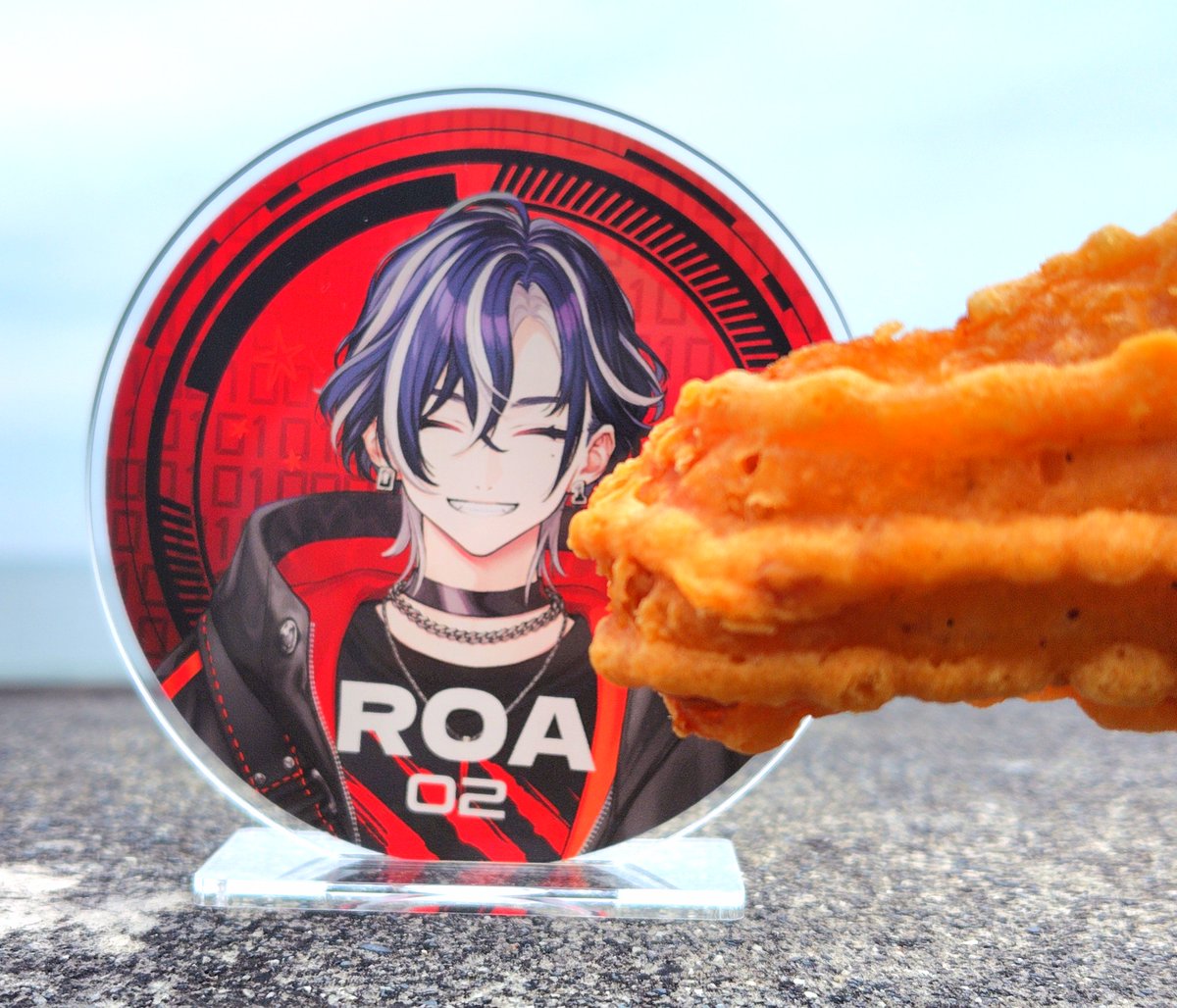 kosugienn's tweet photo. #ロア旅っと 猫様ぁ～ファミマのクリスピーチキン食べたことありますかぁ？低価格で旨しですよぉぉ？骨も無いです！オススメです！ https://t.co/KxzwHpW9g4